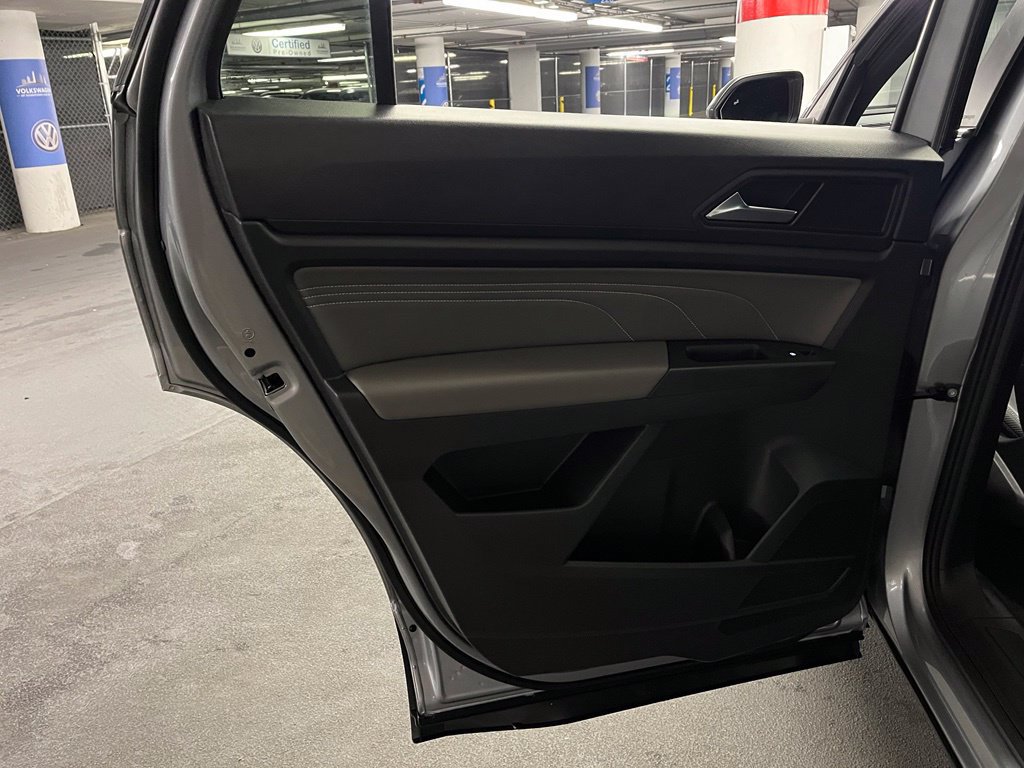 Used 2023 Volkswagen Atlas Cross Sport SE w/ Panoramic Sunroof Package AWD/4WD image 22