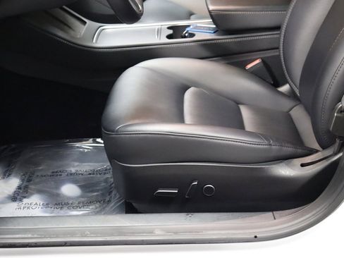 Used 2023 Tesla Model 3 Standard Range image 28