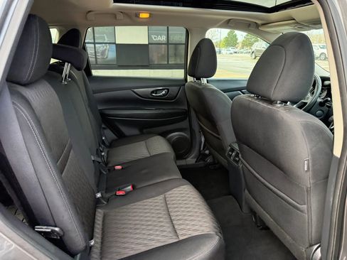 Used 2017 Nissan Rogue SV w/ Sun & Sound Touring Package AWD/4WD image 24