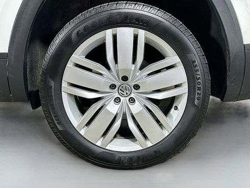 Used 2019 Volkswagen Atlas SE w/ Panoramic Sunroof Package AWD/4WD image 32