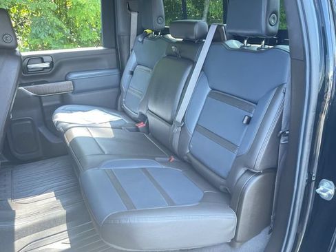 Certified 2022 GMC Sierra 2500 Denali w/ Denali Ultimate Package AWD/4WD image 26