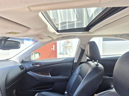 Used 2010 Lexus ES 350 w/ Preferred Accessory Package FWD image 21