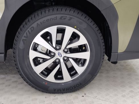 Used 2025 Subaru Outback Premium image 10