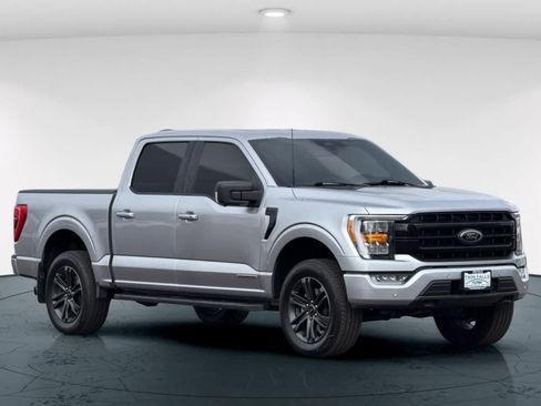 Used 2021 Ford F150 XLT w/ Equipment Group 302A High image 5