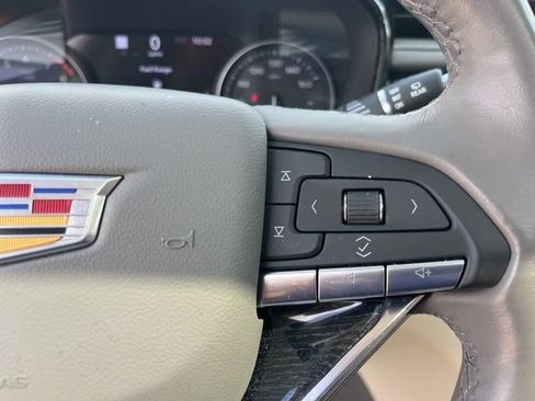 Used 2024 Cadillac XT6 Premium Luxury w/ Technology Package FWD image 21