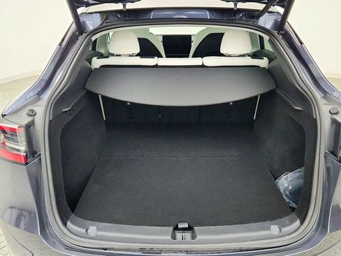 Used 2023 Tesla Model Y Long Range AWD/4WD image 26