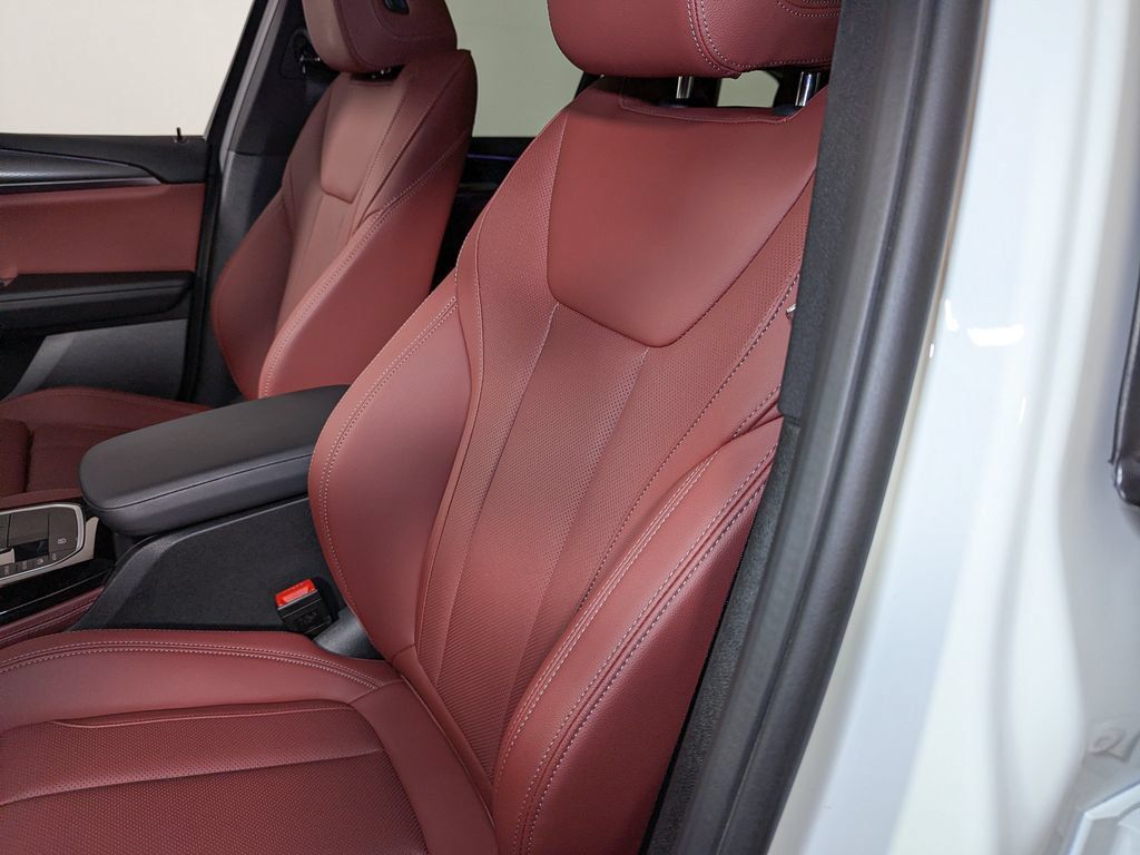 Used 2024 BMW X4 xDrive30i w/ Premium Package AWD/4WD image 22