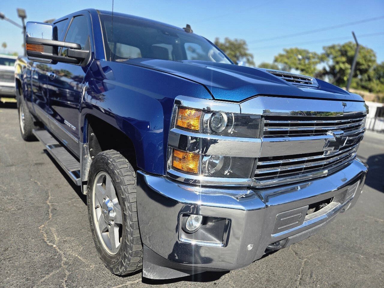 Used 2017 Chevrolet Silverado 2500 LTZ w/ Duramax Plus Package AWD/4WD image 7