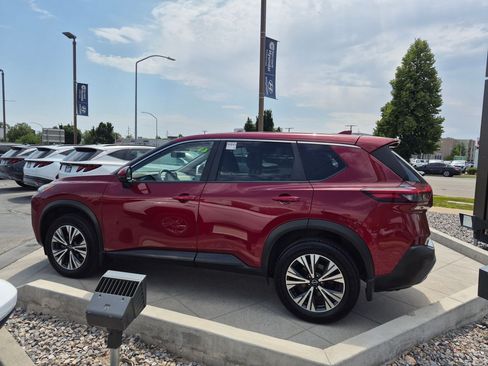 Used 2023 Nissan Rogue SV AWD/4WD image 9