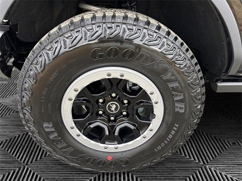 New 2025 Ford Bronco Badlands w/ Sasquatch Package image 14