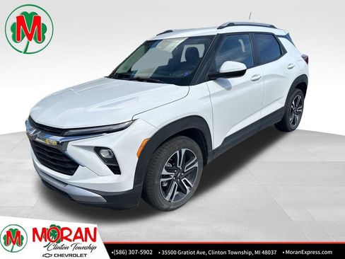 Used 2024 Chevrolet TrailBlazer LT w/ Convenience Package FWD image 1