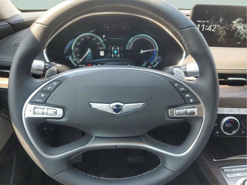 New 2023 Genesis G80 Base image 11
