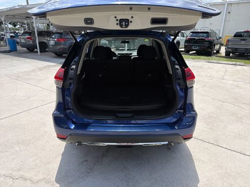 Used 2018 Nissan Rogue SV FWD image 33