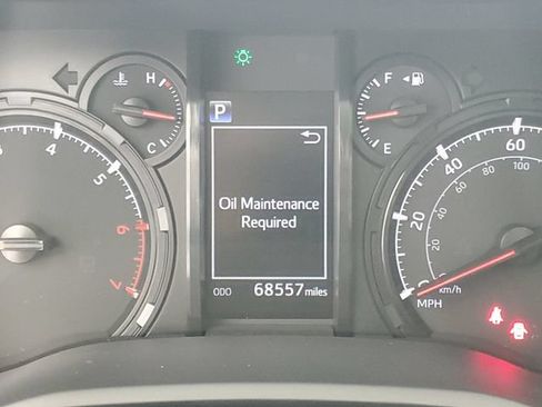 Used 2023 Toyota 4Runner SR5 Premium w/ Moonroof Package RWD image 26
