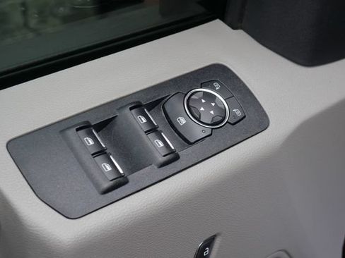 Used 2020 Ford F150 XLT w/ Equipment Group 302A Luxury AWD/4WD image 16