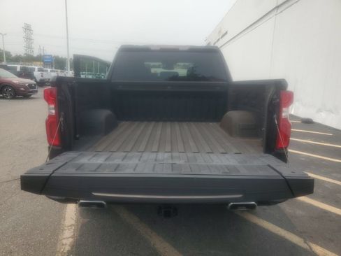 Used 2023 Chevrolet Silverado 1500 RST w/ Z71 Off-Road Package AWD/4WD image 13
