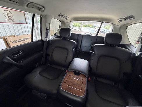 Used 2024 Nissan Armada SL w/ Captain's Chairs Package AWD/4WD image 35