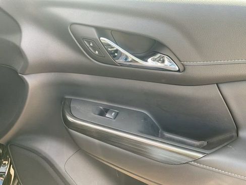 Used 2023 GMC Acadia SLT w/ LPO, Floor Liner Package image 19