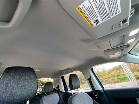 Used 2025 Ford Maverick XLT image 13