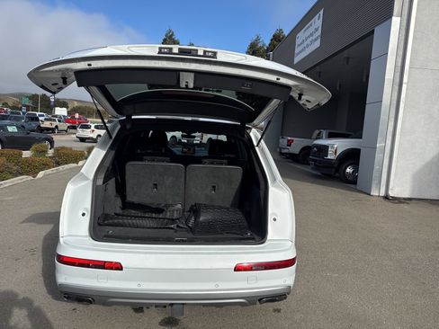Used 2018 Audi Q7 3.0T Premium Plus image 7
