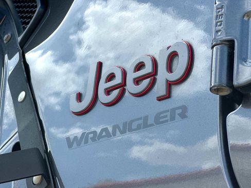 Used 2020 Jeep Wrangler Rubicon AWD/4WD image 15