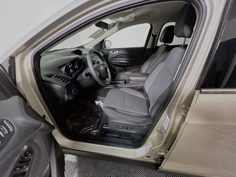 Used 2017 Ford Escape SE FWD image 15