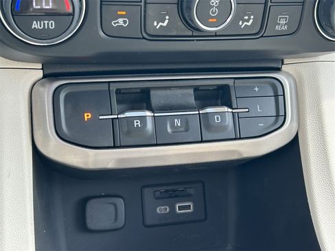 Used 2023 GMC Acadia Denali w/ Denali Ultimate Package image 34