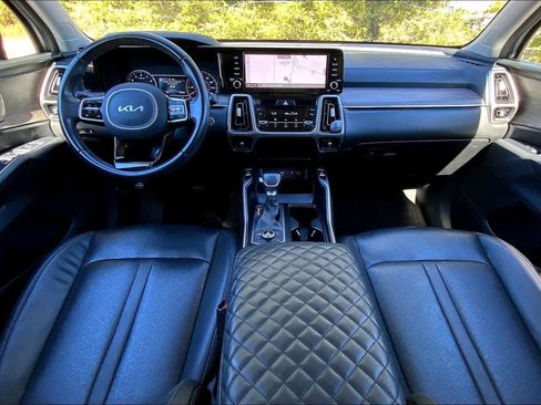 Used 2023 Kia Sorento S w/ Panoramic Sunroof Package image 15