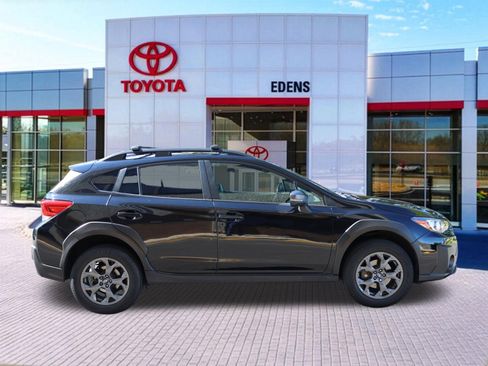 Used 2021 Subaru Crosstrek 2.5i Sport w/ Moonroof Package AWD/4WD image 2