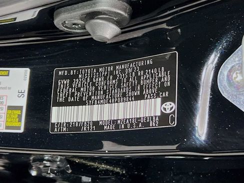 Used 2024 Toyota Corolla LE image 30