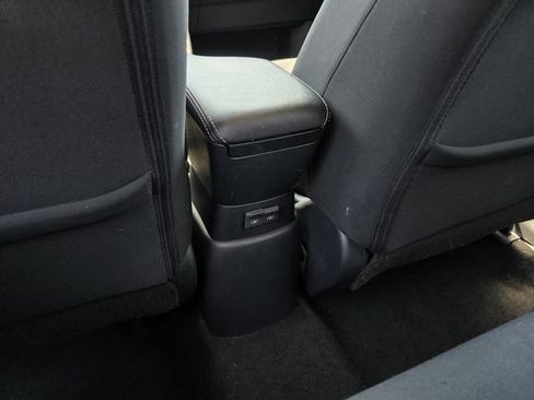 Used 2019 Nissan Kicks SR FWD image 14
