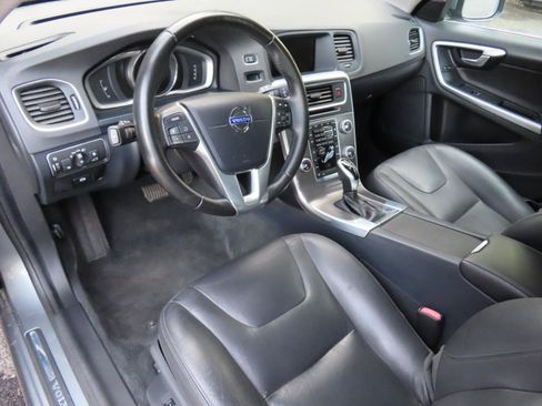 Used 2016 Volvo V60 T5 Premier AWD/4WD image 7