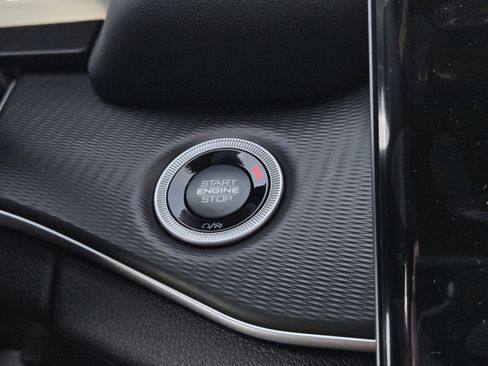 New 2025 Jeep Grand Cherokee L Altitude image 9