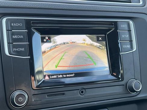 Used 2017 Volkswagen Jetta S image 19