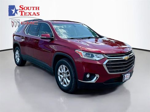 Used 2020 Chevrolet Traverse LT FWD image 1