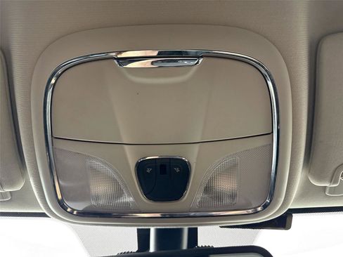 Used 2016 Jeep Cherokee Latitude image 21