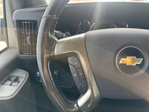 Used 2018 Chevrolet Express 2500 w/ Driver Convenience Package image 23