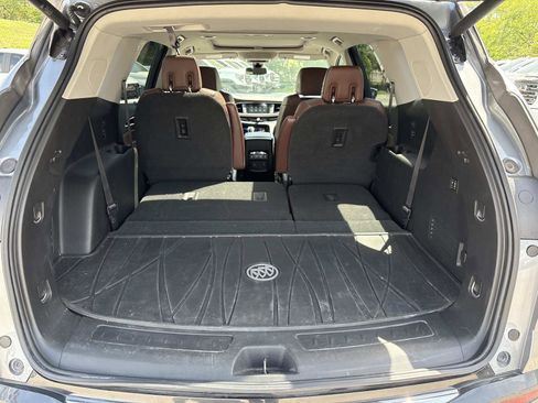 Used 2018 Buick Enclave Avenir w/ Avenir Technology Package image 32