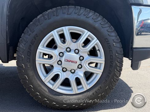 Used 2023 GMC Sierra 2500 SLT w/ SLT Premium Package AWD/4WD image 11