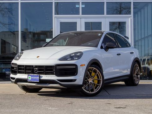 Used 2022 Porsche Cayenne Turbo GT image 1