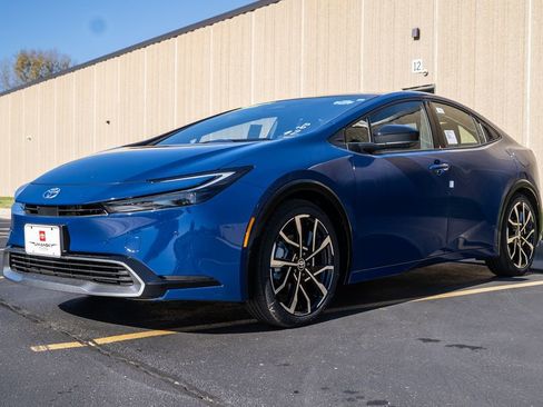 New 2026 Toyota Prius Plug-In Hybrid w/ Limited Premium Package image 4
