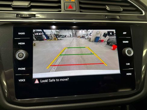 Certified 2024 Volkswagen Tiguan SE image 25