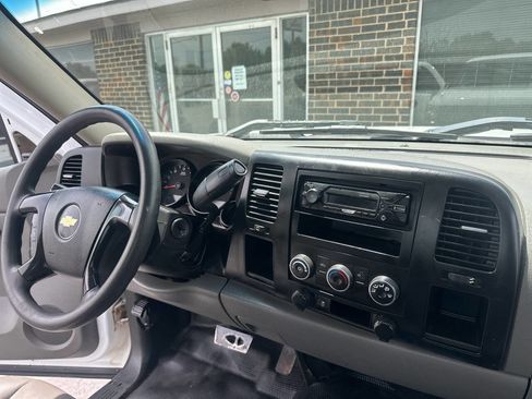 Used 2012 Chevrolet Silverado 1500 W/T RWD image 19