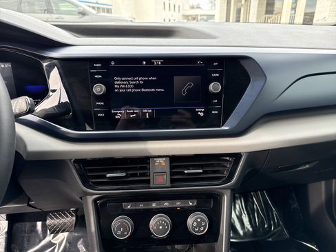 Used 2023 Volkswagen Taos SE image 24