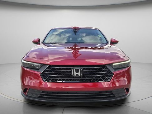 Used 2024 Honda Accord EX image 4