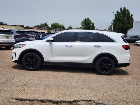 Used 2020 Kia Sorento LX AWD/4WD image 2