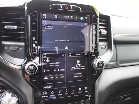 Used 2022 RAM 2500 Laramie w/ Night Edition AWD/4WD image 38