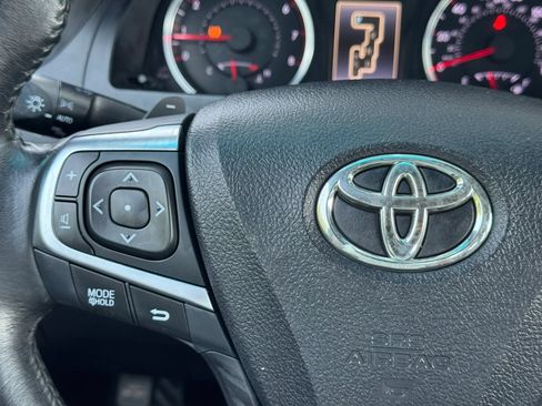Used 2017 Toyota Camry XSE w/ Moonroof Package FWD image 20