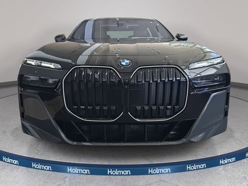 New 2026 BMW 760i xDrive image 2