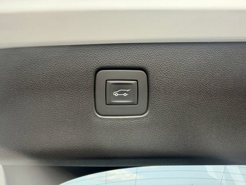 Used 2025 Buick Envista Sport Touring FWD image 13